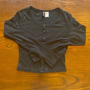 Black belly shirt teens/kids (x-small) great condition